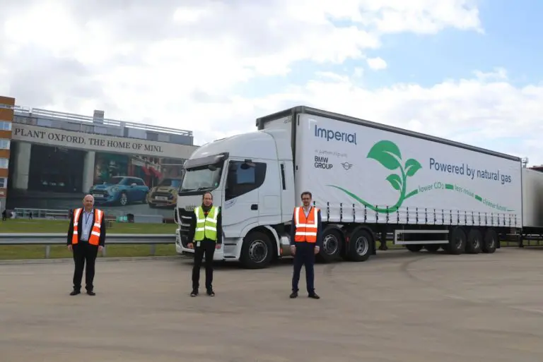 BMW Mini Oxford car plant gets parts via LNG-powered trucks