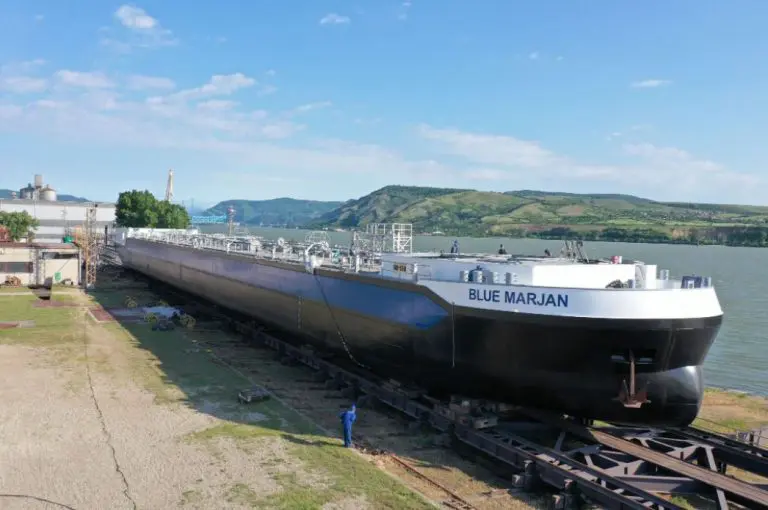 Concordia Damen launches first Shell-chartered LNG inland barge