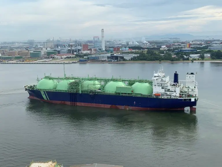 BW Tatiana FSRU leaves Singapore to start El Salvador job