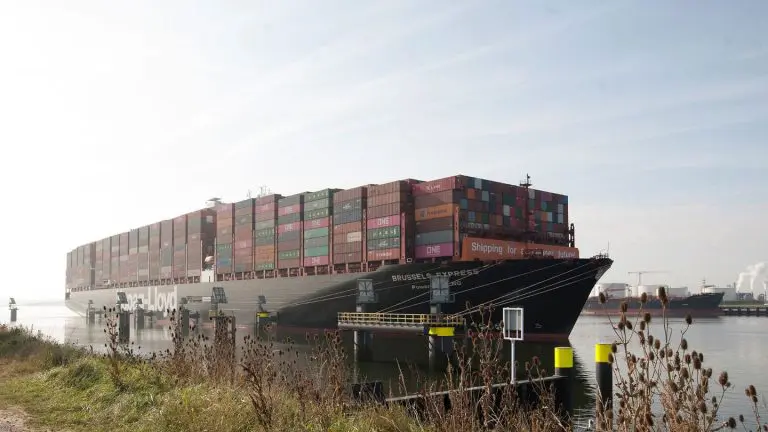 Hapag-Lloyd’s converted LNG containership in new Rotterdam bunkering op