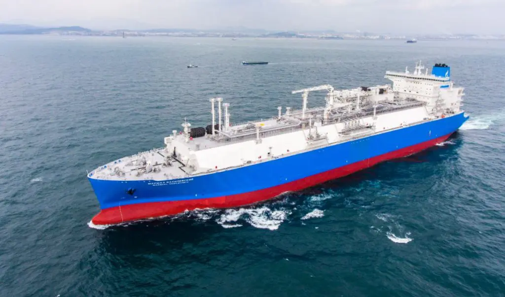 Russian FSRU loads Yamal LNG cargo after first NSR transit