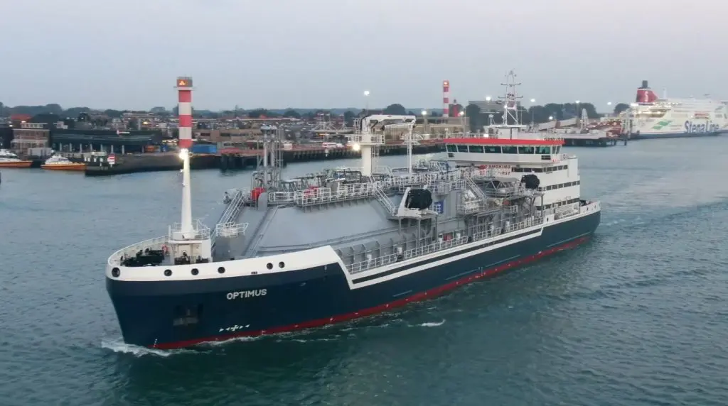 Elenger's first LNG bunkering newbuild ready to start work