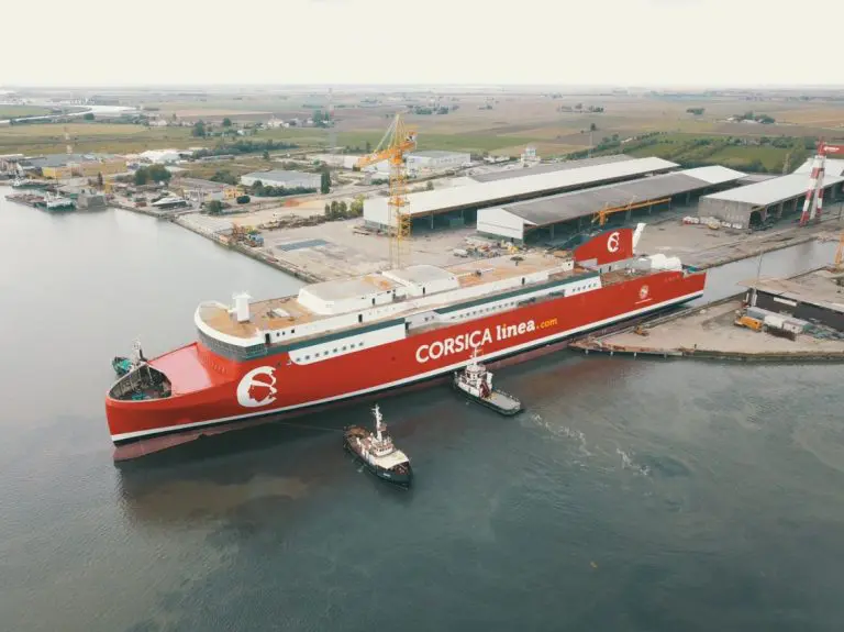 Titan, Corsica Linea pen French LNG bunkering deal