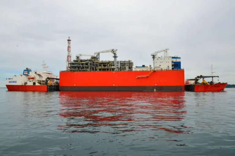 Exmar's small FSRU leaves Singapore to start Dutch job