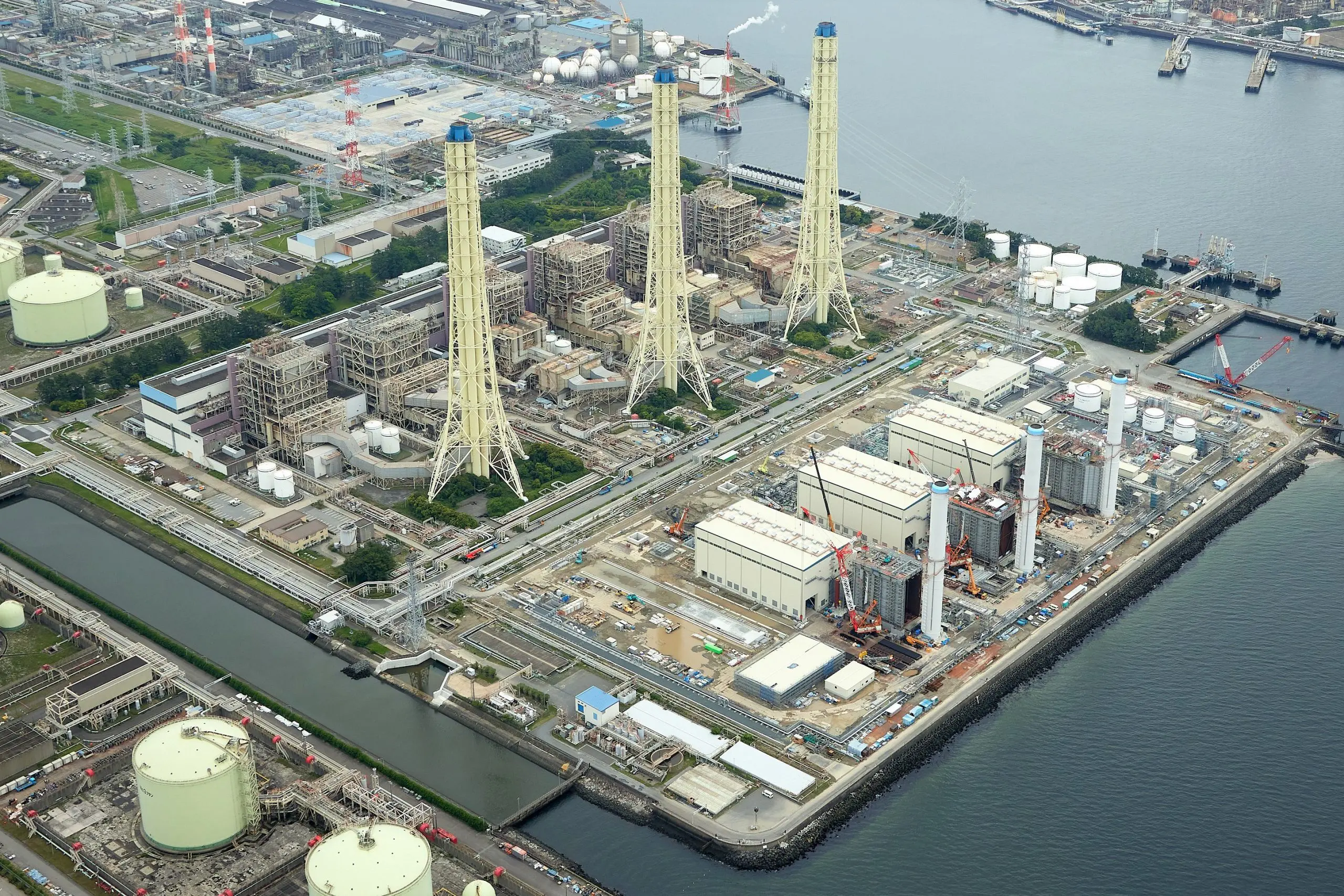 Japan's Jera to restart two old LNG power plants to supply additional power