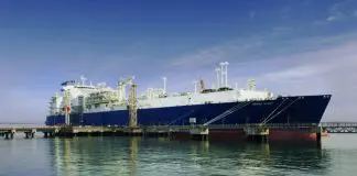 Hoegh LNG's FSRU leaves India after contract termination