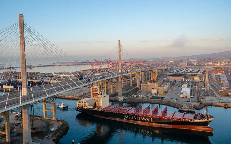 Pasha Hawaii's LNG-fueled containership makes maiden call at Port of Long Beach