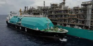 Samsung Heavy and JGC score FLNG contract from Petronas