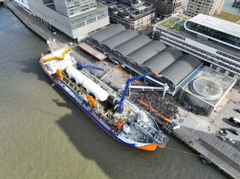 Van Oord christens second LNG-fueled dredger in Rotterdam