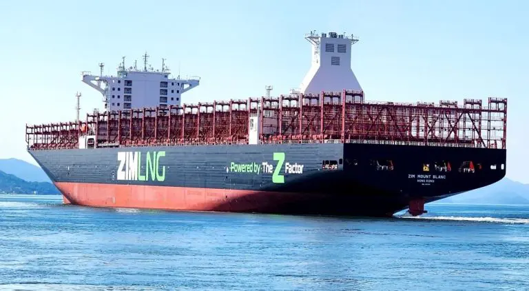 Seaspan LNG-powered ZIM Mount Blanc embarks on maiden voyage