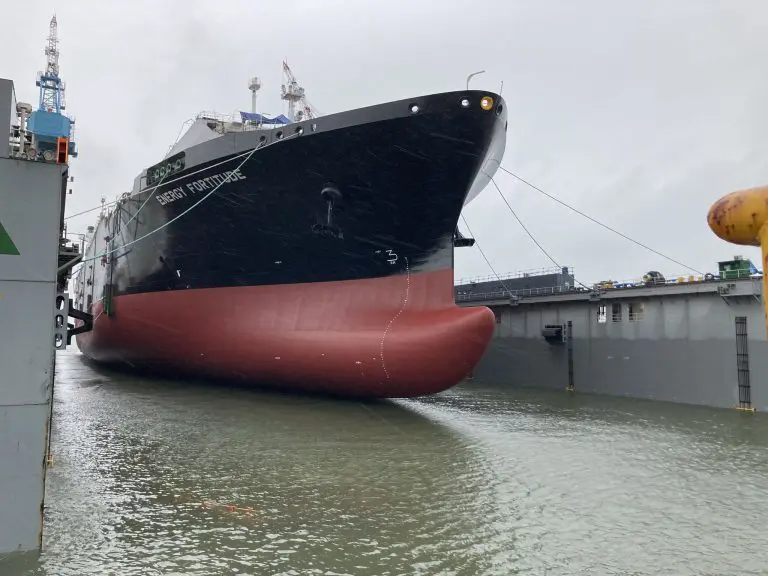 Hyundai Samho launches LNG carrier for Alpha Gas