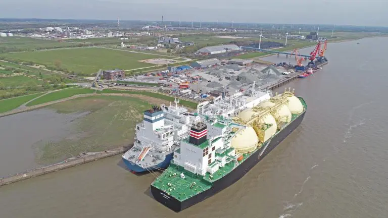 German FSRU terminal operator offers regas capacity for first time