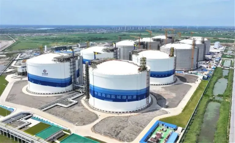 CNOOC nears completion of six giant Binhai LNG tanks