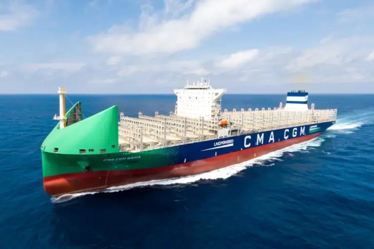 Hudong-Zhonghua delivers LNG-fueled CMA CGM Bahia