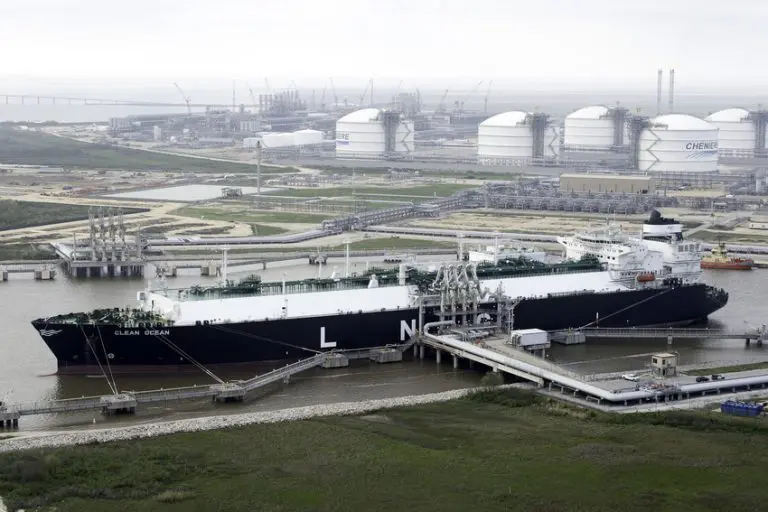 Trafigura’s LNG volumes decline