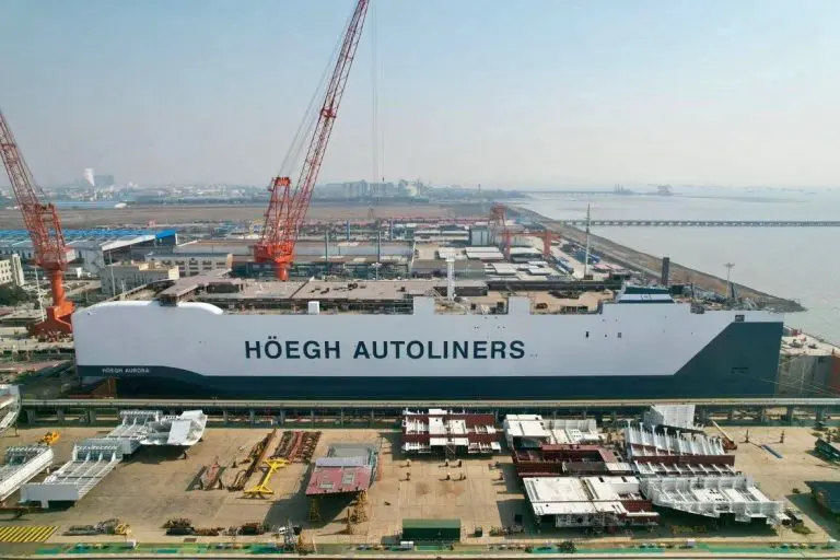 Hoegh Autoliners: first LNG-powered PCTC launched in China