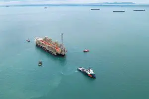 Golar FLNG arrives at GTA site