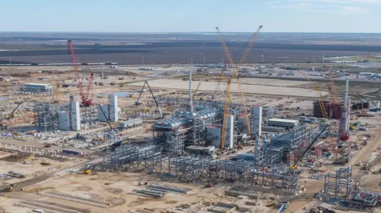 Cheniere Q1 revenue down to $4.3 billion, Corpus Christi expansion 56 percent complete