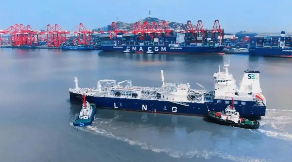 China's SSES in 100th LNG bunkering op