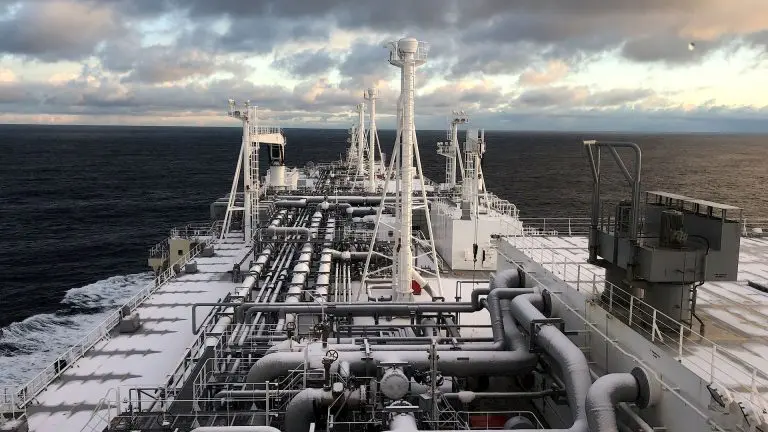 LNG freight rates, European prices climb