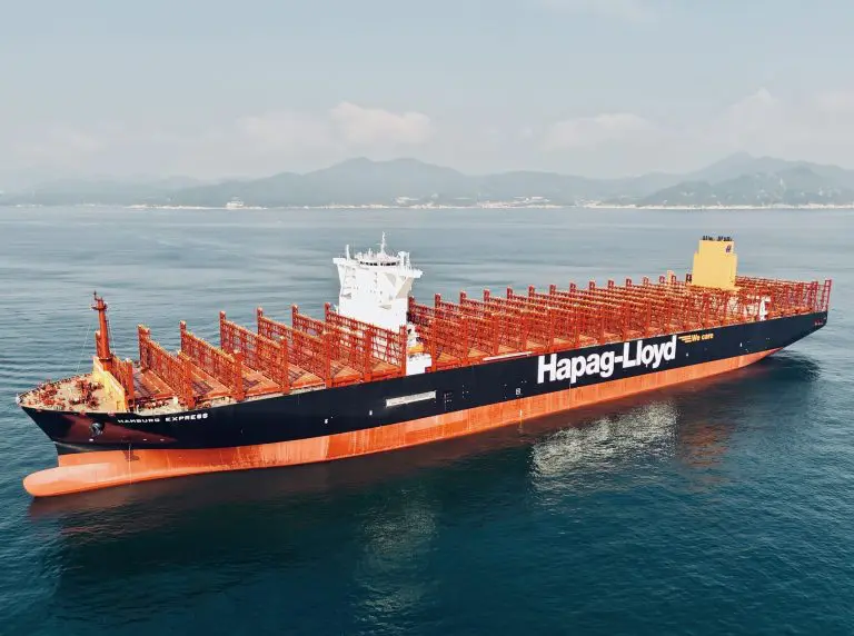 Hapag-Lloyd adds new LNG-powered giant to its fleet, plans new order