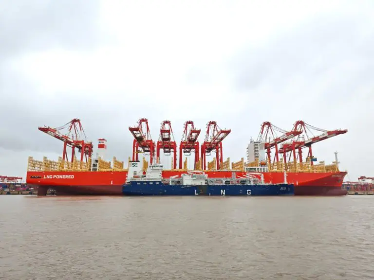 PIL's containership wraps up first LNG bunkering op in China