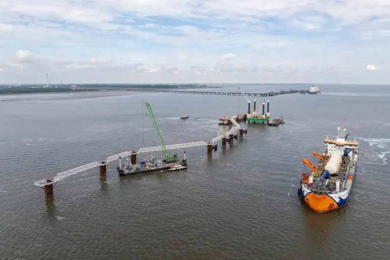 Wilhelmshaven LNG jetty ready to welcome Excelerate's FSRU