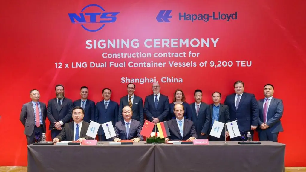 Germany's Hapag-Lloyd orders 24 LNG-powered containerships in China