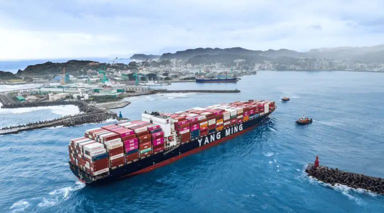 Yang Ming plans new LNG-powered containership order