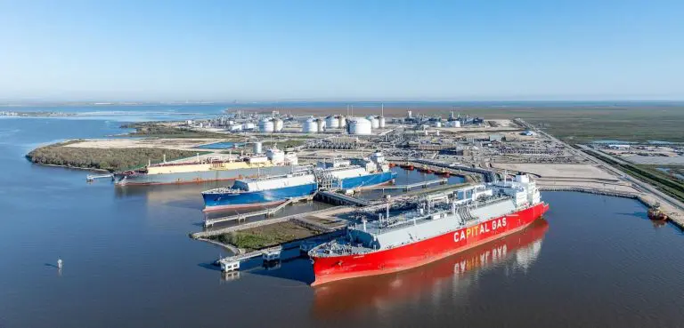 Cheniere, Canadian Natural Resources pen gas supply deal