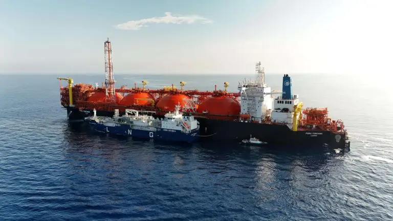 Italian FSRU operator launches small-scale LNG service