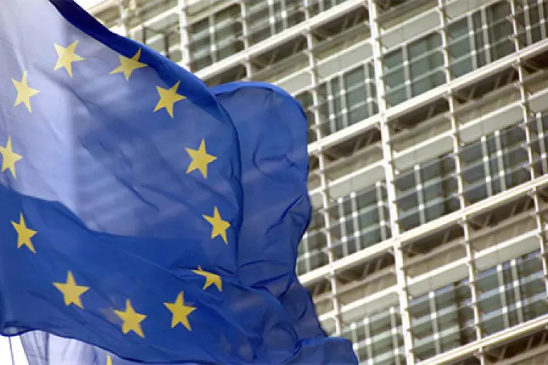 EU lifts sanctions against LNG carrier trio