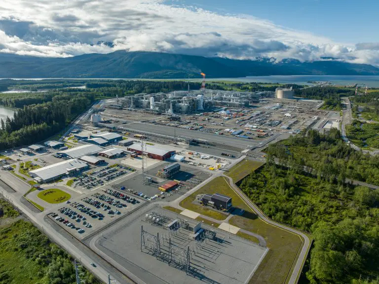 Fluor, JGC score FEED job for LNG Canada expansion