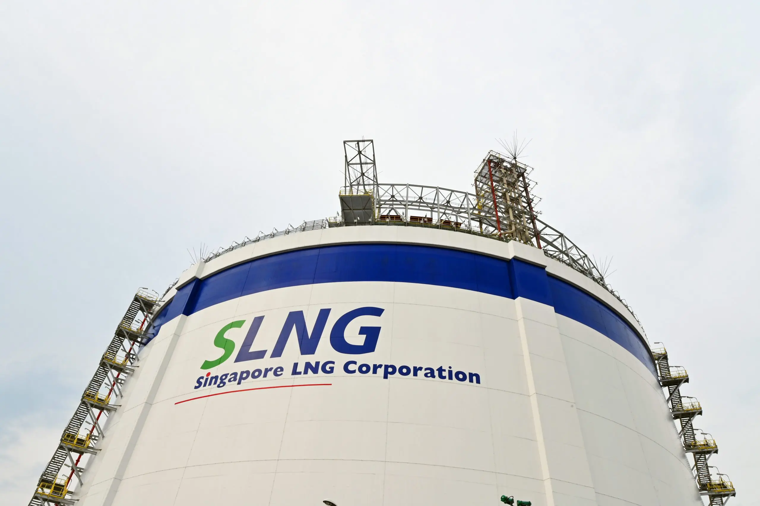 Singapore LNG kicks off work on new truck loading facility