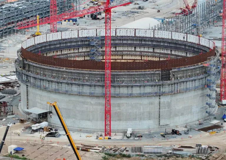 First Louisiana LNG tank taking shape