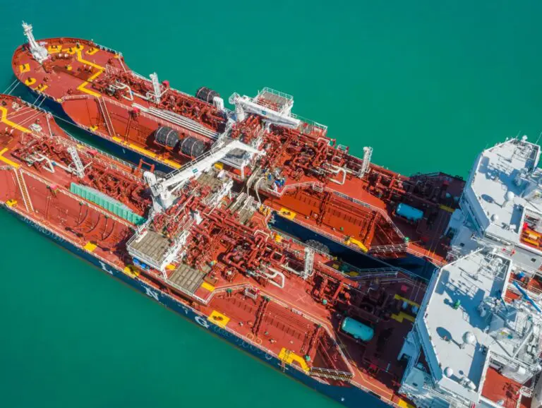 NYK wraps up Avenir LNG stake purchase