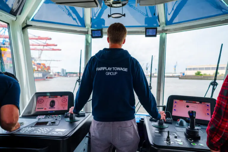 Fairplay Towage orders LNG tugs at Sanmar