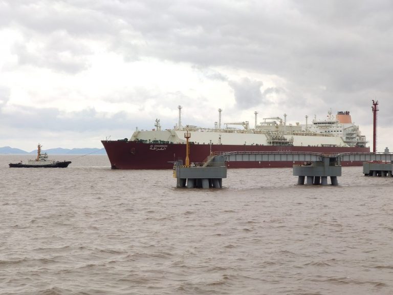 Q-Flex vessel at the ENN Zhoushan LNG terminal in China