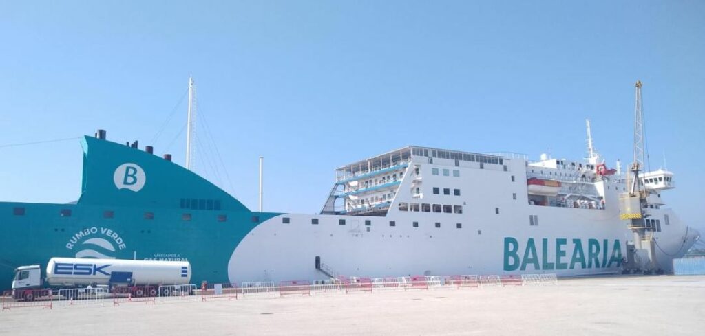 Balearia’s ferry completes first LNG bunkering