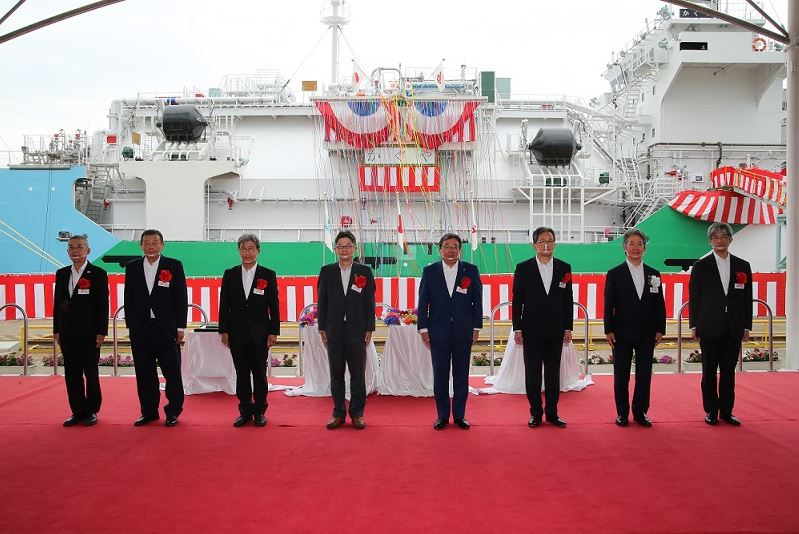 Japan's first LNG bunkering vessel to start operations