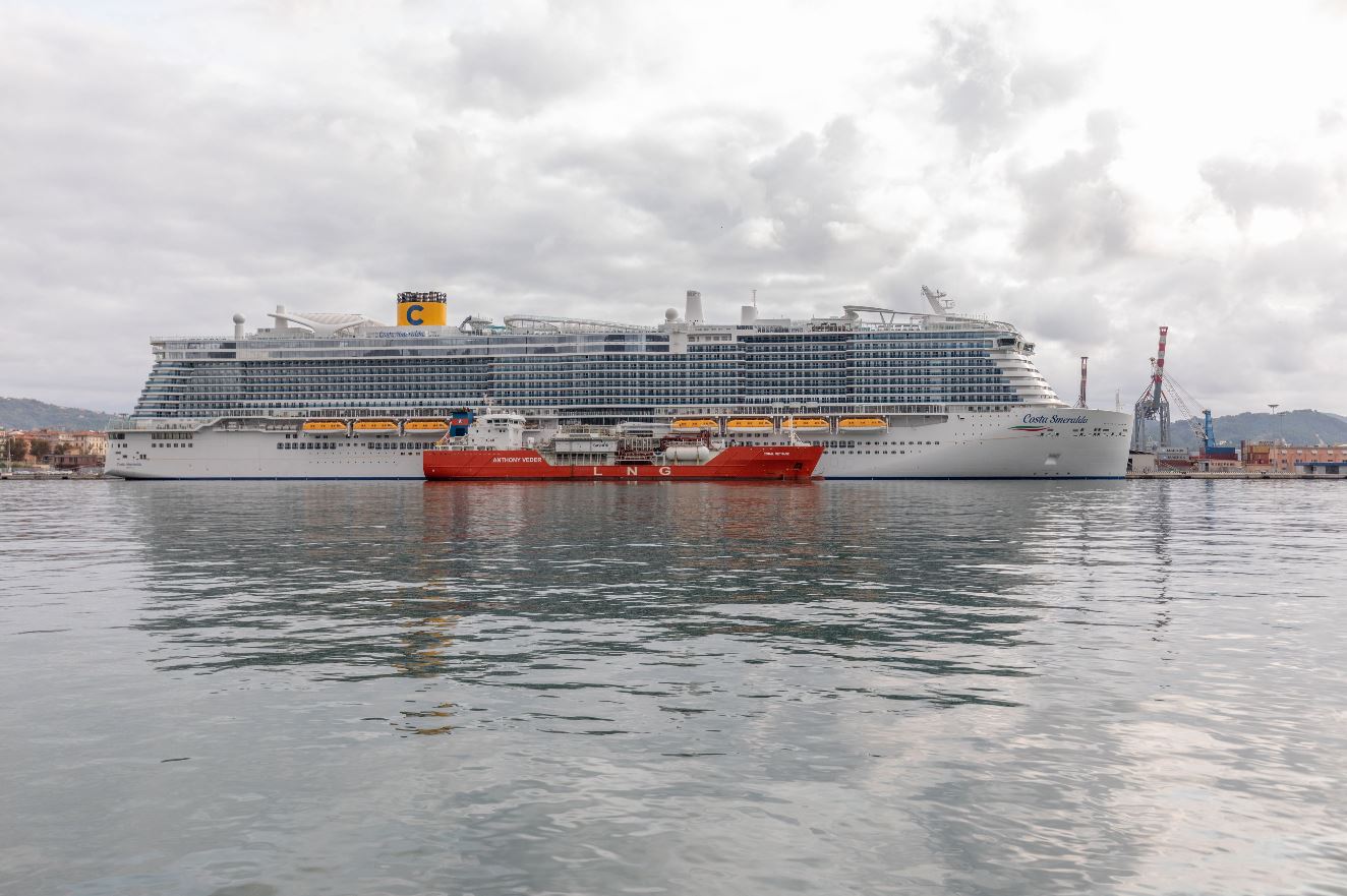 Costa Cruises claims Italy's first LNG bunkering