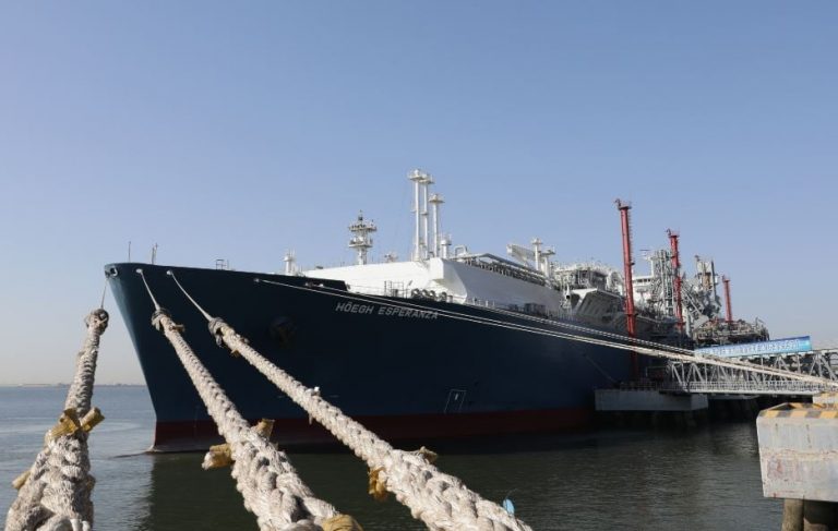 China's November LNG imports surge