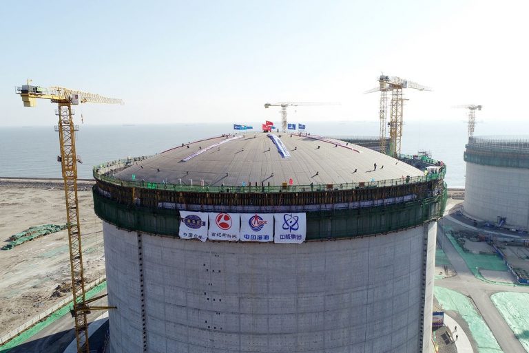 Roof raised on first Tangshan LNG tank