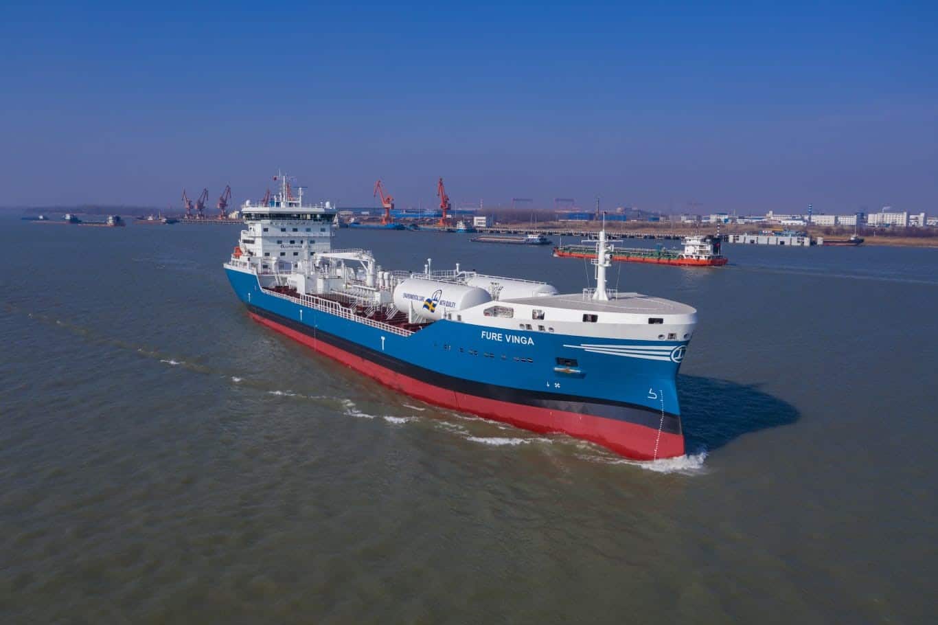 Furetank takes delivery of Swedish LNG-powered tanker