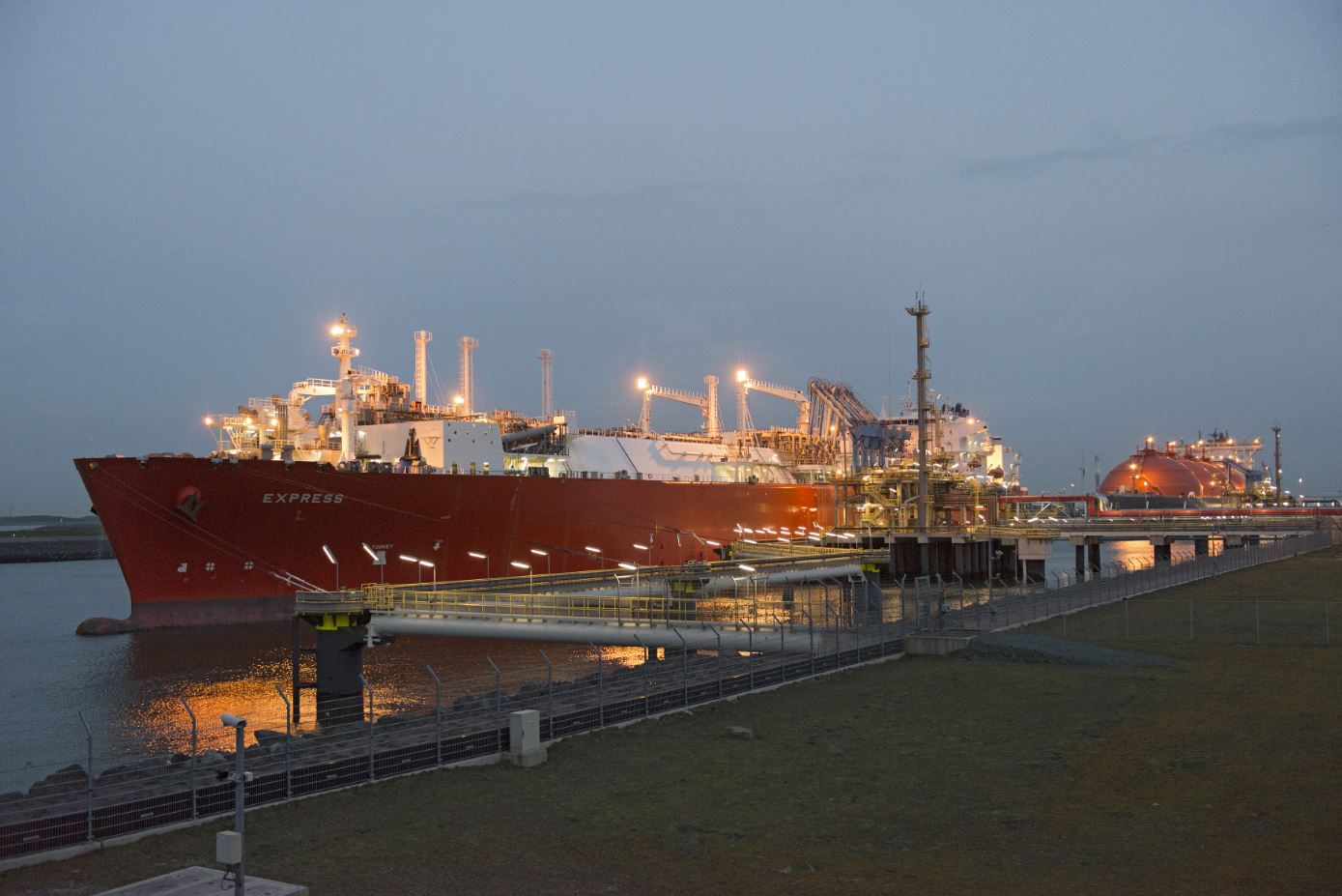 Dutch Gate LNG terminal sees lower yearly volumes