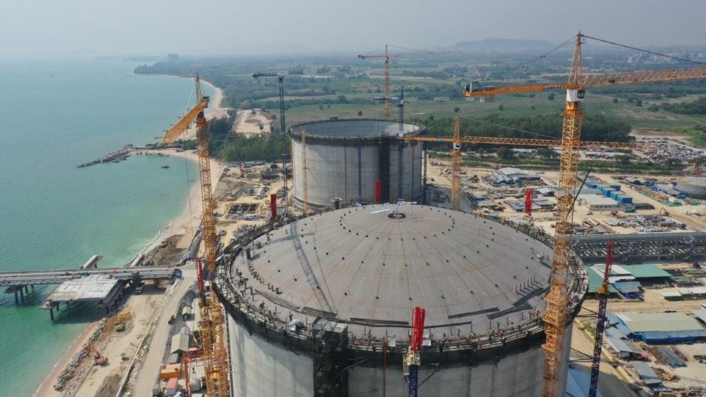 Saipem raises roof on first Nong Fab LNG tank in Thailand