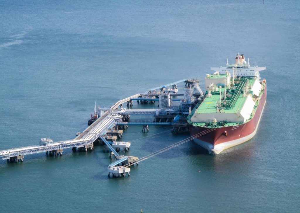 Qatar Petroleum launches huge LNG carrier tender