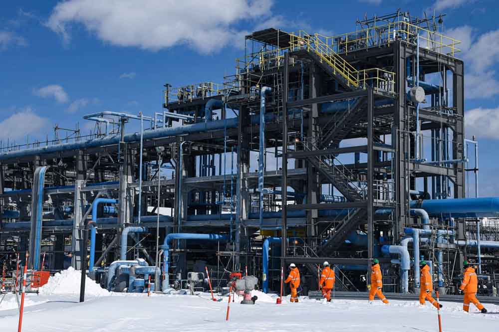 Russia's Sakhalin LNG plant completes repair work on first train