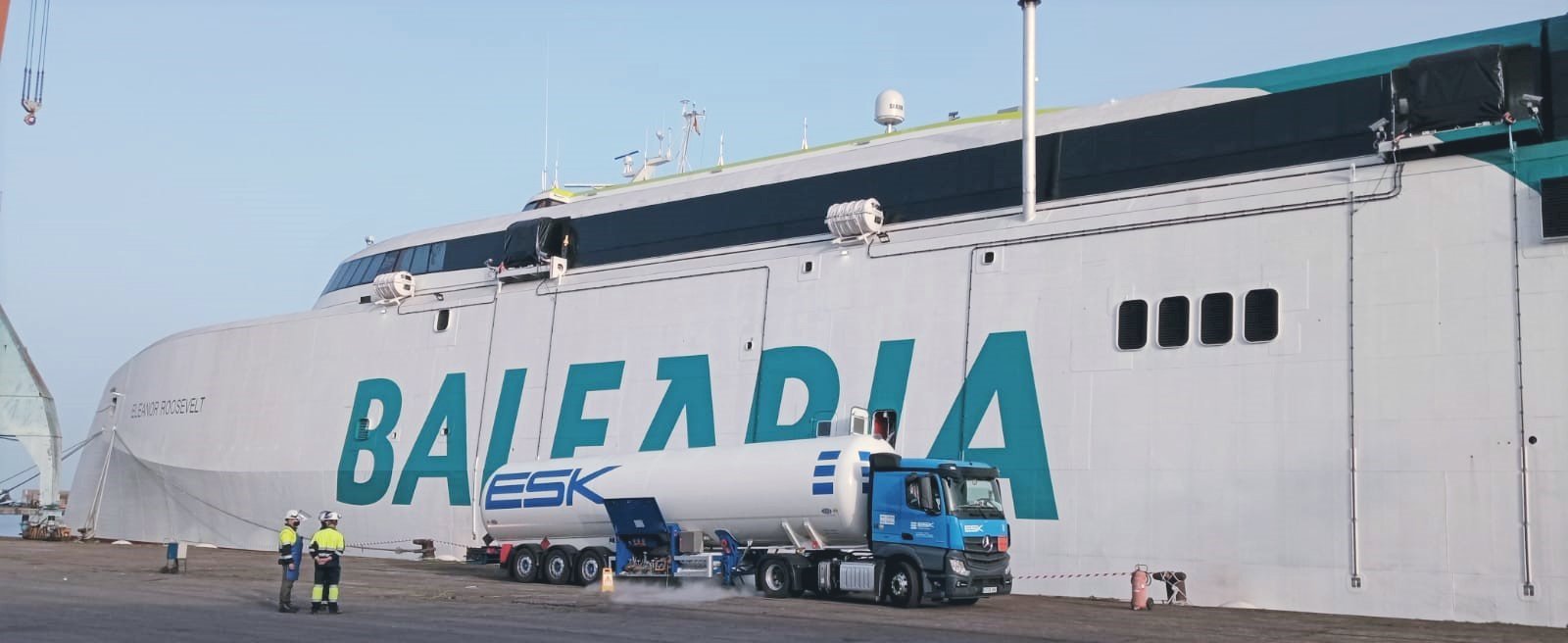 Balearia’s LNG-powered fast ferry completes first bunkering op