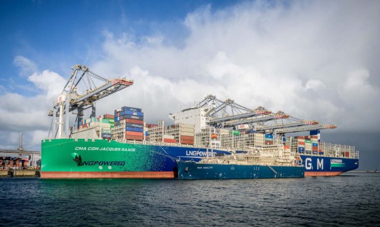 CMA CGM orders twelve LNG-powered containerships in China